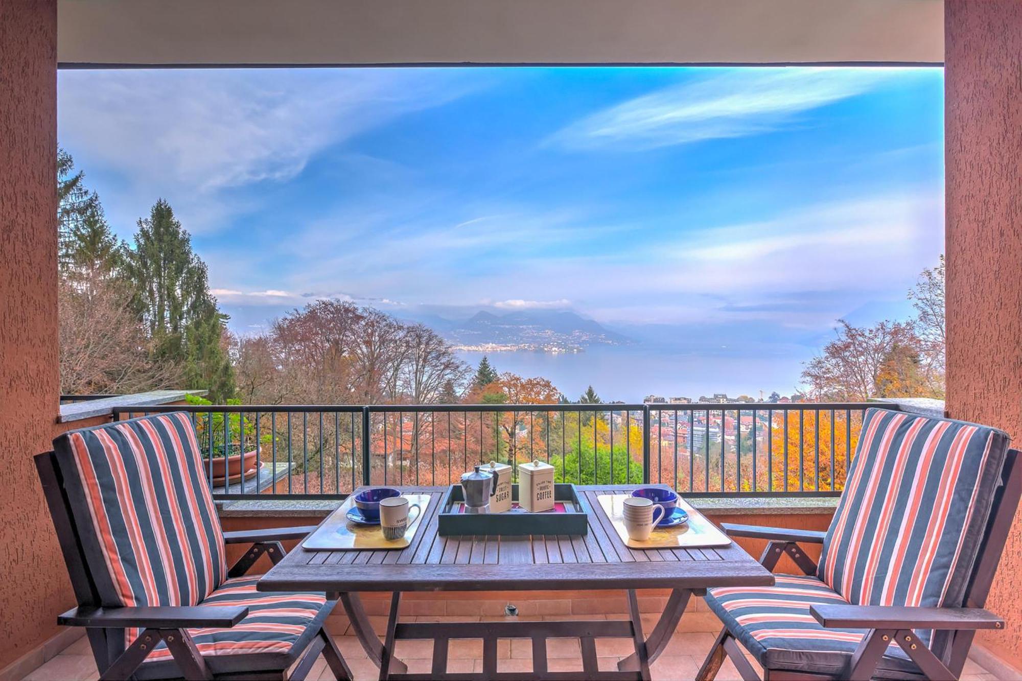 Apartmán La Bellavista Penthouse Stresa Exteriér fotografie