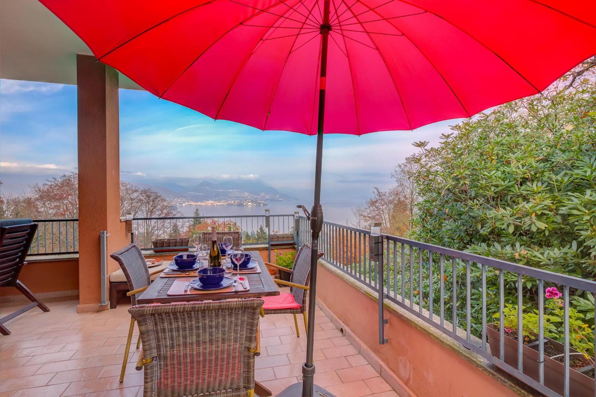 Apartmán La Bellavista Penthouse Stresa Exteriér fotografie